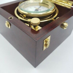 Weems & Plath Gimbal box clock 701100 detail